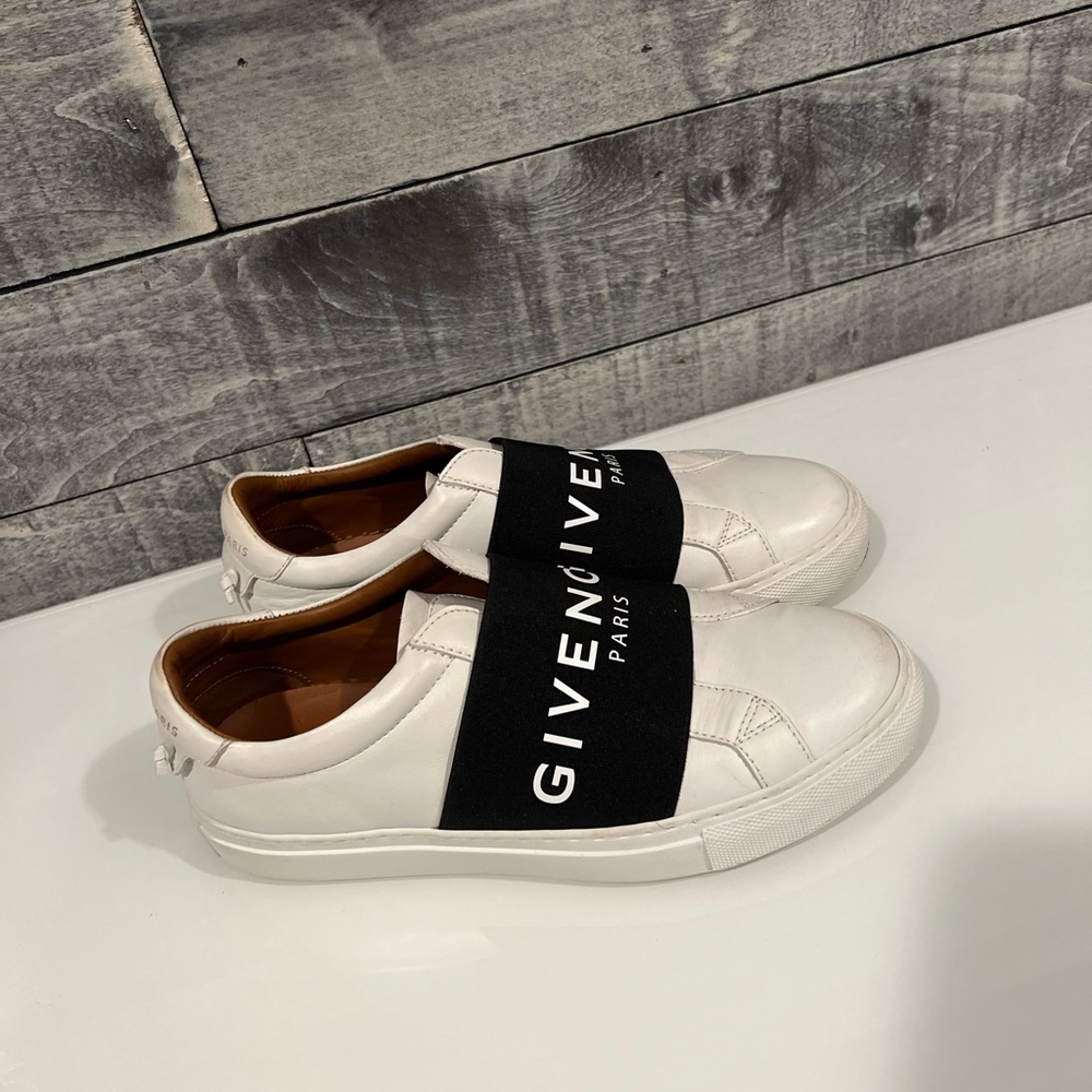 Givenchy Sneakers